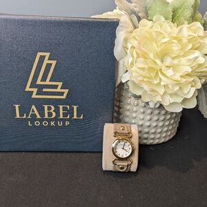 Excellent condition Taupe Marc Jacobs Watch